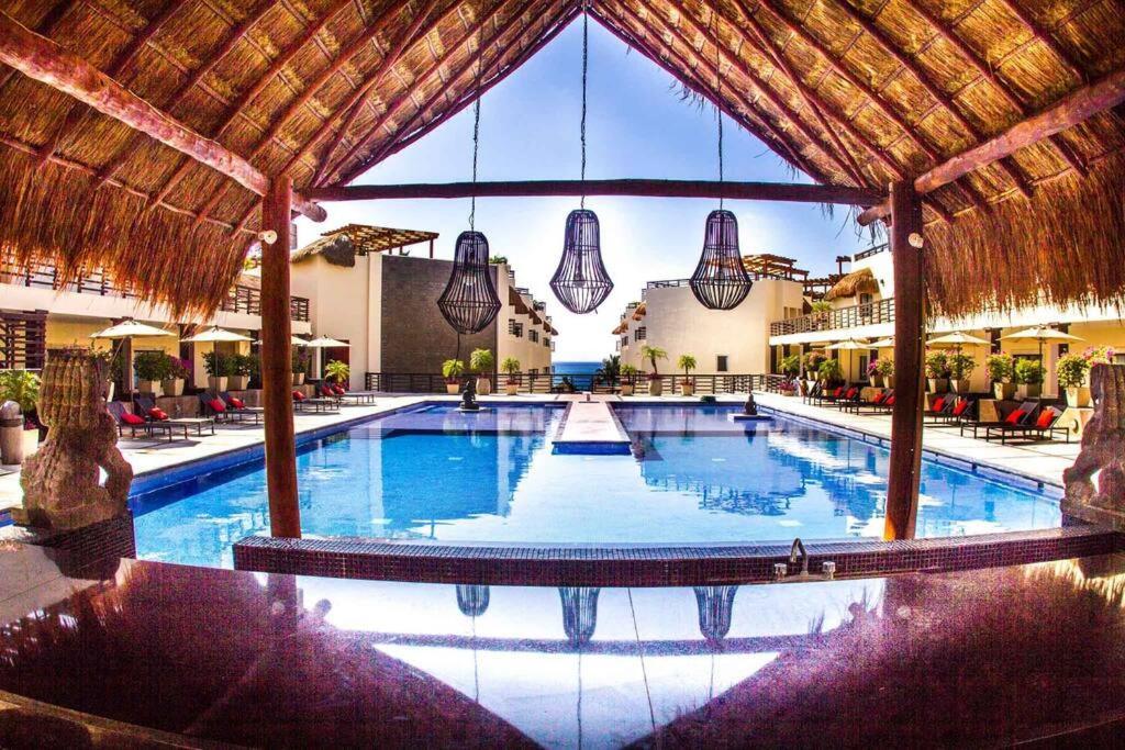 Апартаменты Departamento En Aldea Thai Con Terraza, Vista Al Mar Y Alberca Privada, Para 8 Personas Плая-дель-Кармен Экстерьер фото